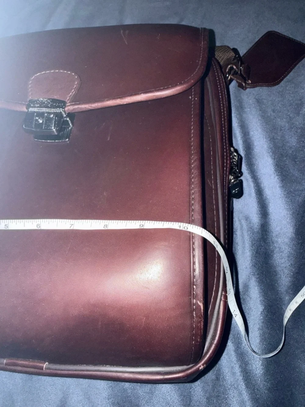 Avenues Classic Brown Leather Messenger Bag NWOT